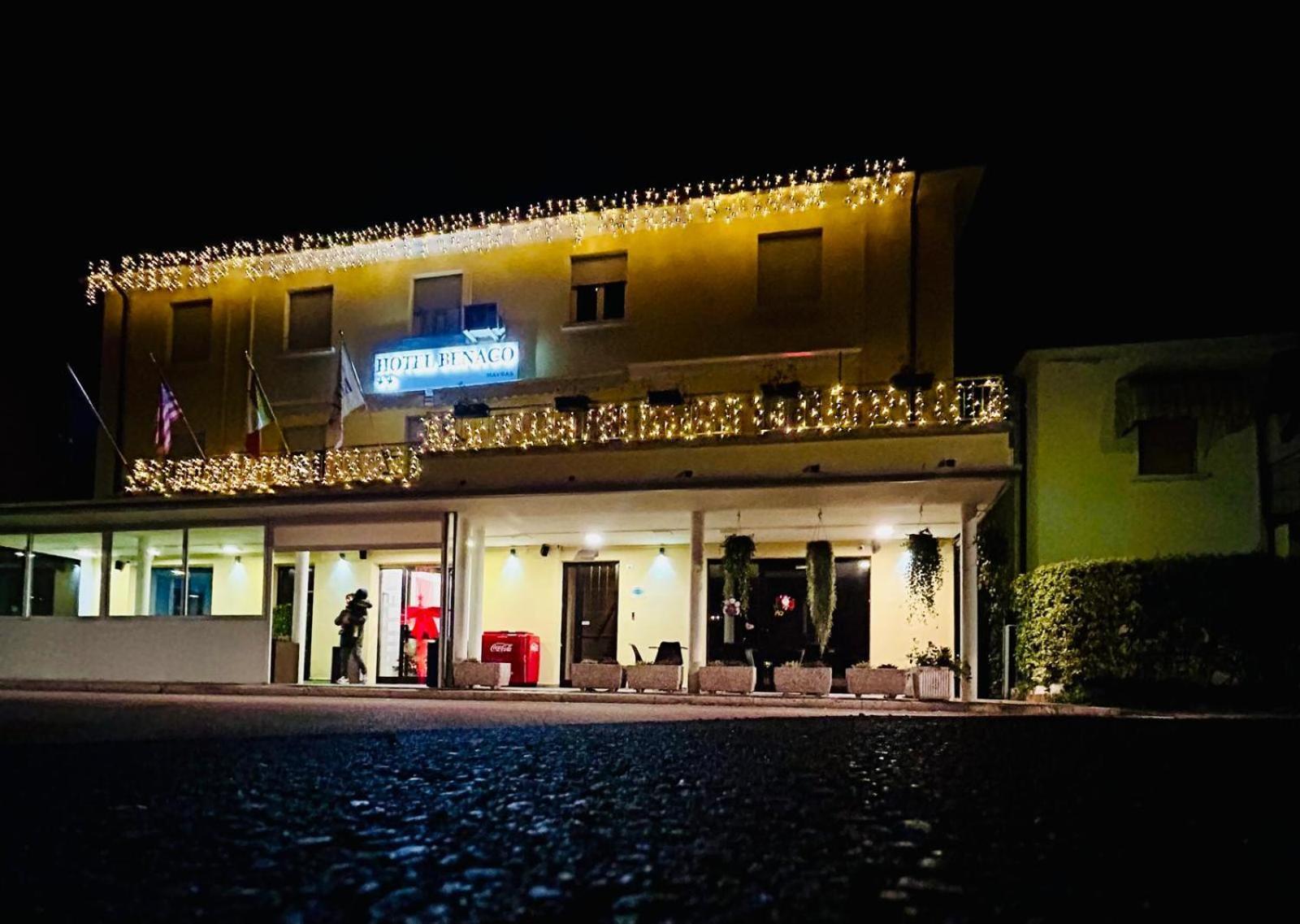 Hotel Benaco Mavras ペスキエーラ・デル・ガルダ エクステリア 写真
