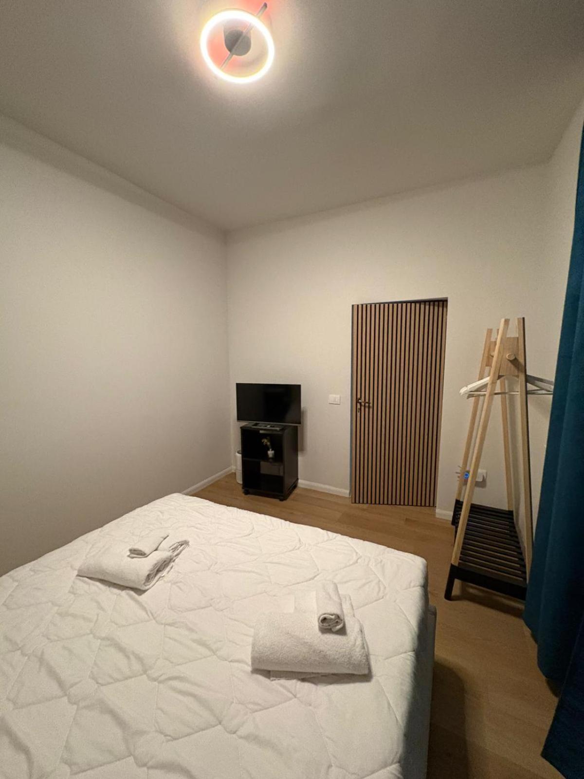 Hotel Benaco Mavras ペスキエーラ・デル・ガルダ エクステリア 写真
