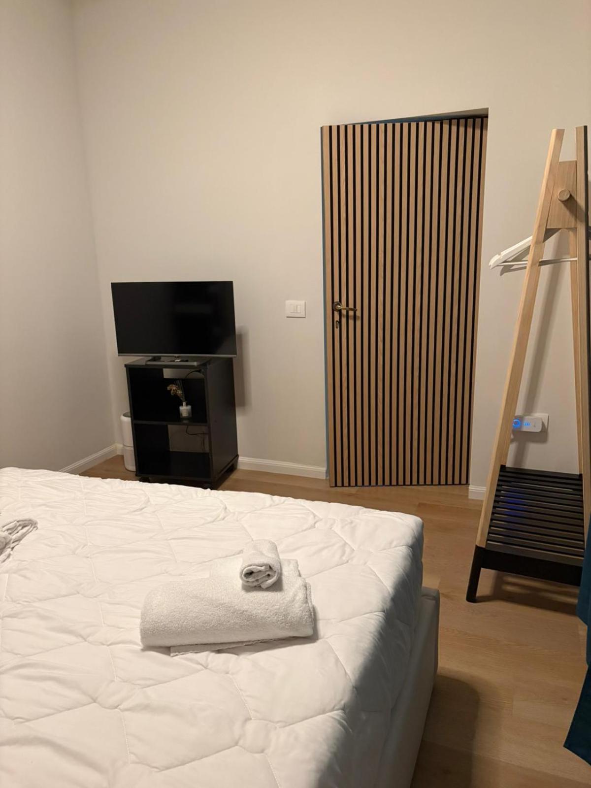 Hotel Benaco Mavras ペスキエーラ・デル・ガルダ エクステリア 写真